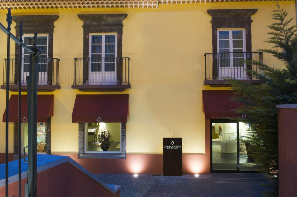 The logo of our hotel represents a chestnut tree (Castanea sativa, “castanheiro” in Portuguese), a traditional tree in Madeira's rural landscape, which has been grown here since the beginning of the settlement of the island (in the 15th century).